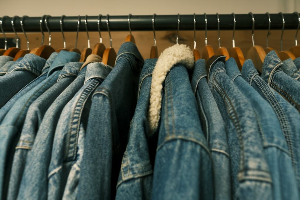 Jaqueta Jeans Juvenil Com Capuz